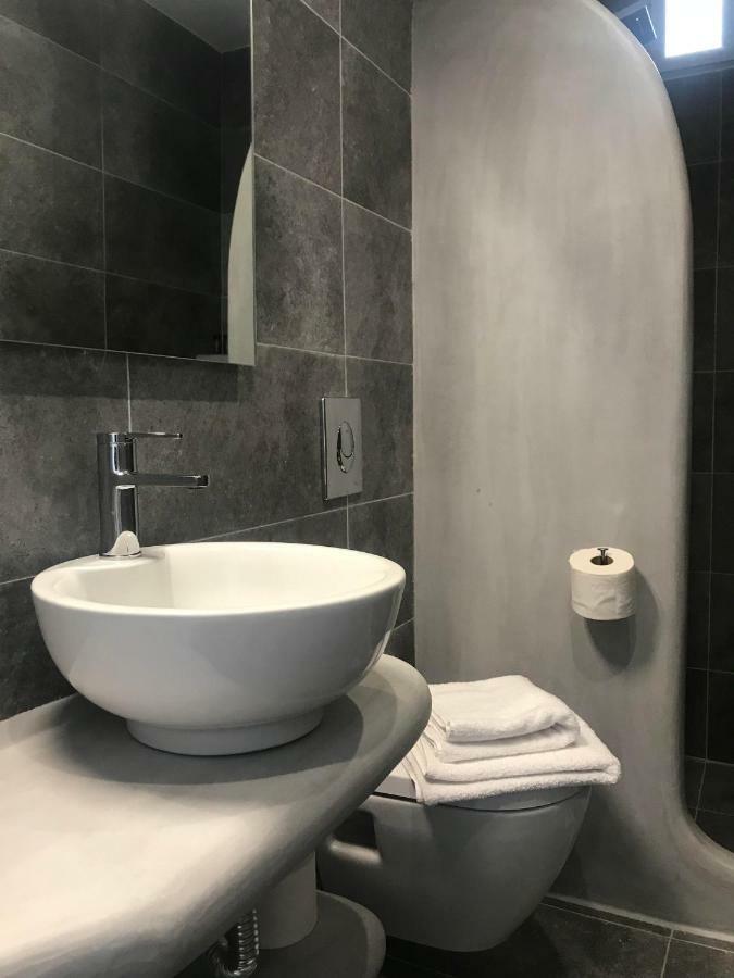 Muses Rooms Milos Provatas Екстериор снимка