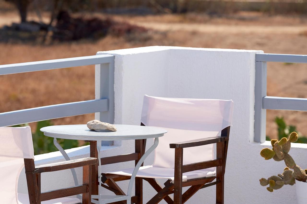 Muses Rooms Milos Provatas Екстериор снимка